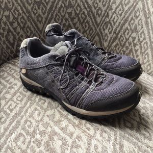 Women’s Columbia Techlite Water proof hikers